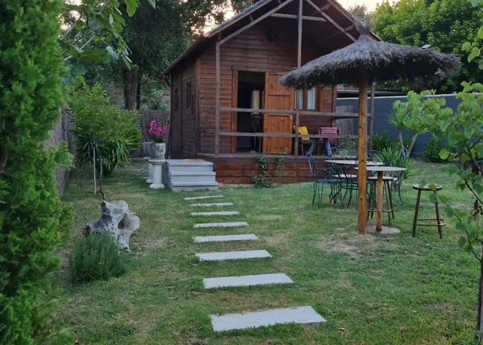 Casa Atenea 卡尔德斯德马拉维亚